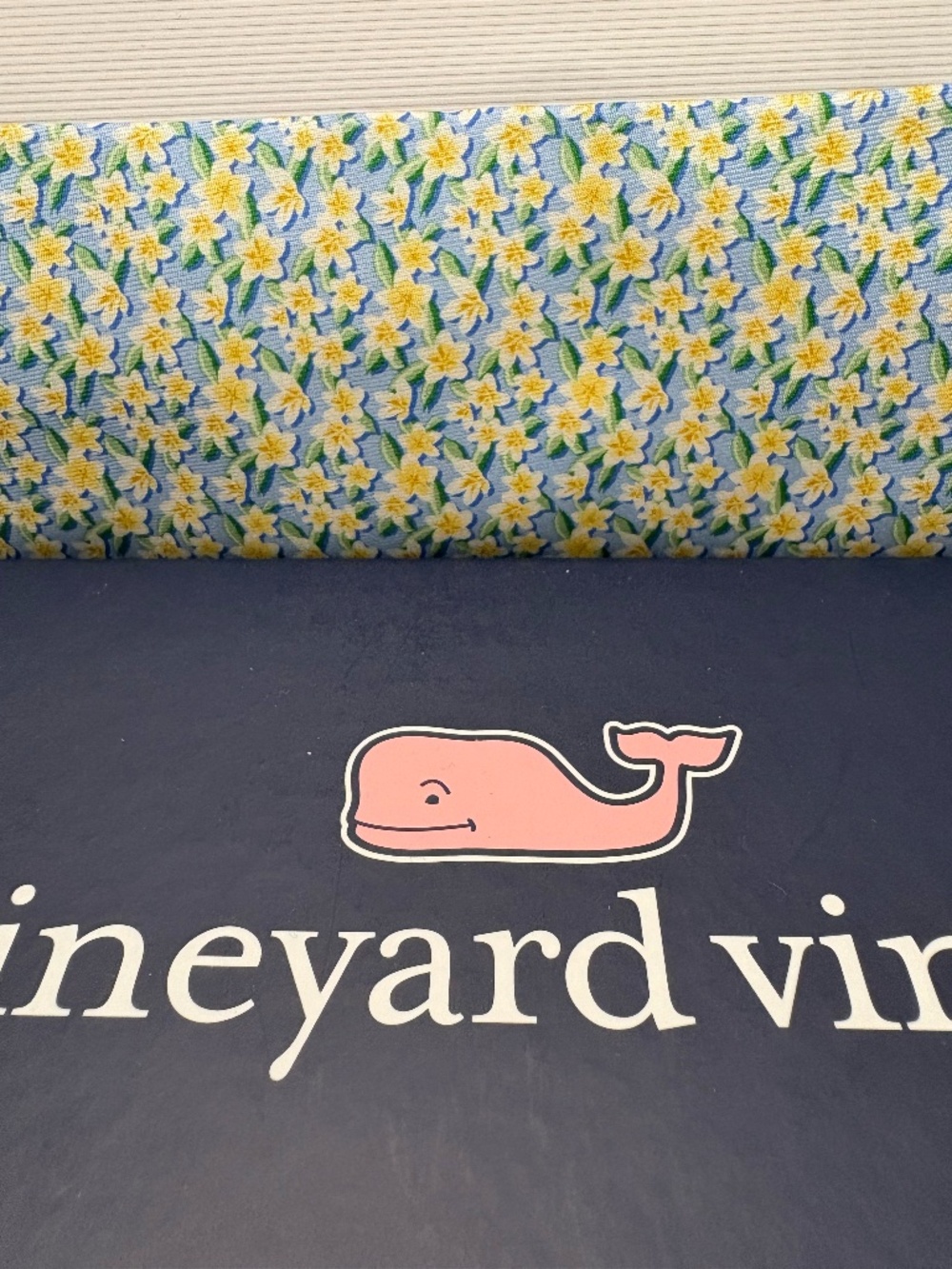 Vineyard Vines floral Tie NWT